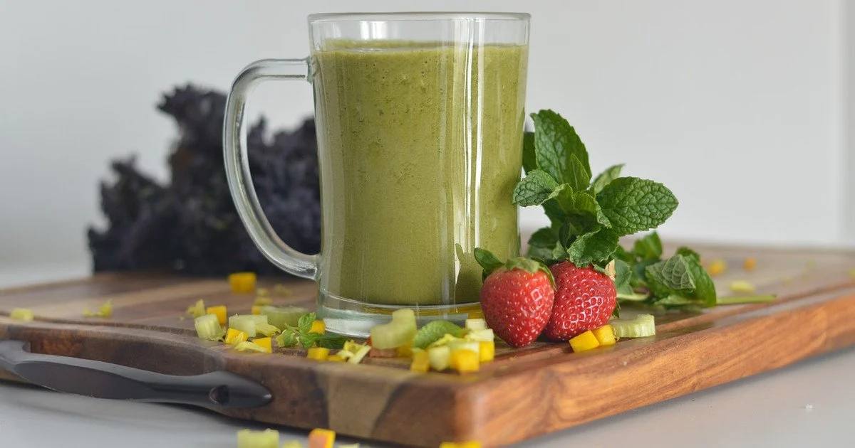 Zasady porannego smoothie – jak sprawić, by napój był zdrowszy